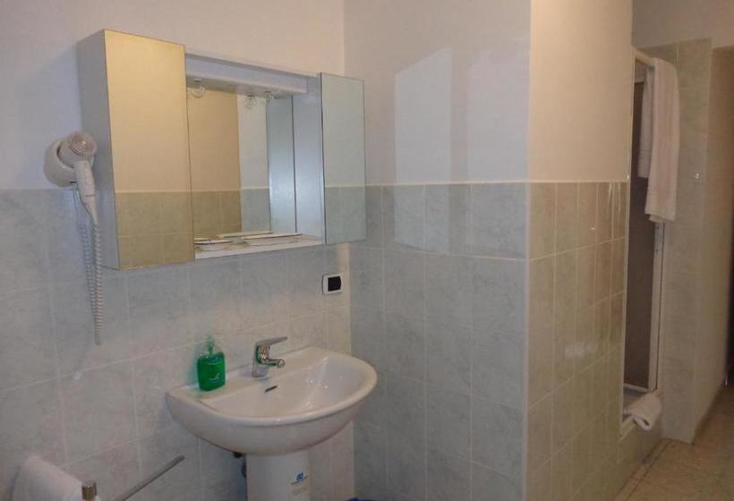 مبيت وإفطار Domus Della Radio