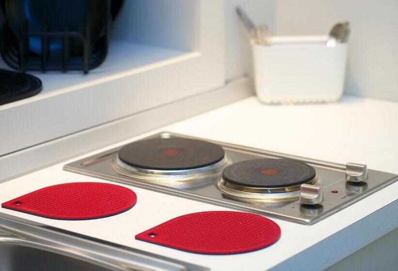 ベッドアンドブレックファースト Nearhome Smart Suites Guest House