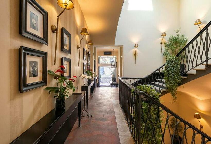 פונדק Profumo Maison Colosseo