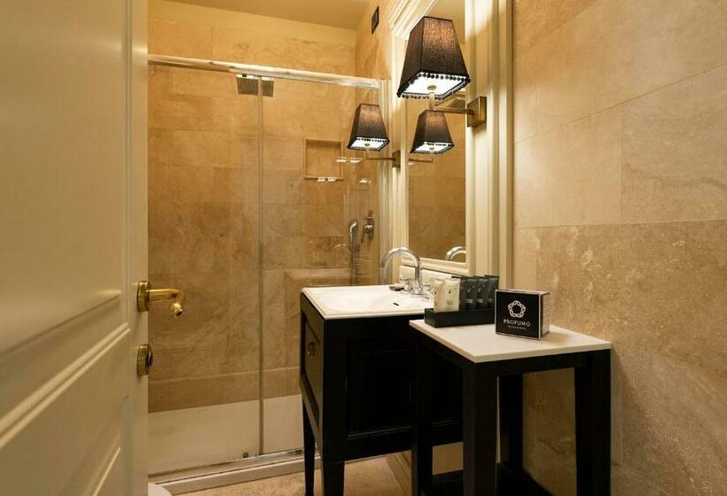 פונדק Profumo Maison Colosseo