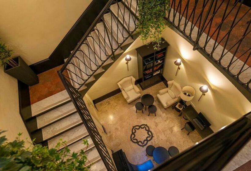 פונדק Profumo Maison Colosseo