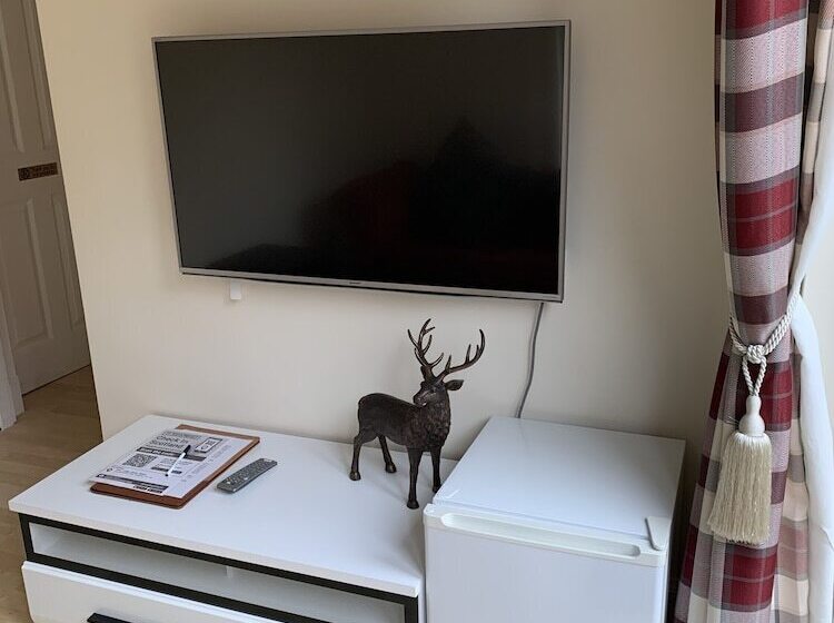 פונדק Acer Lodge Guest House