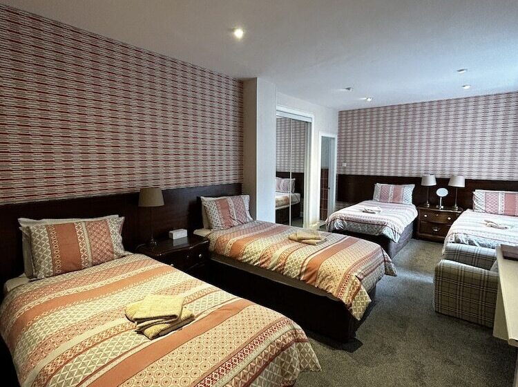 פונדק Acer Lodge Guest House