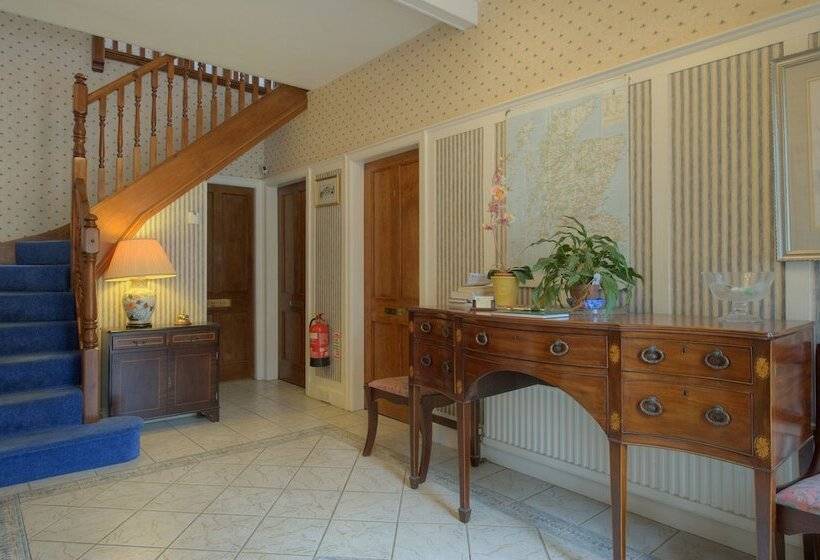 פונדק Acer Lodge Guest House