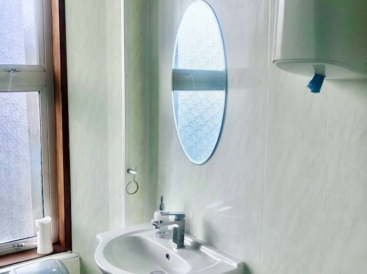 Хостел Dalry Guesthouse