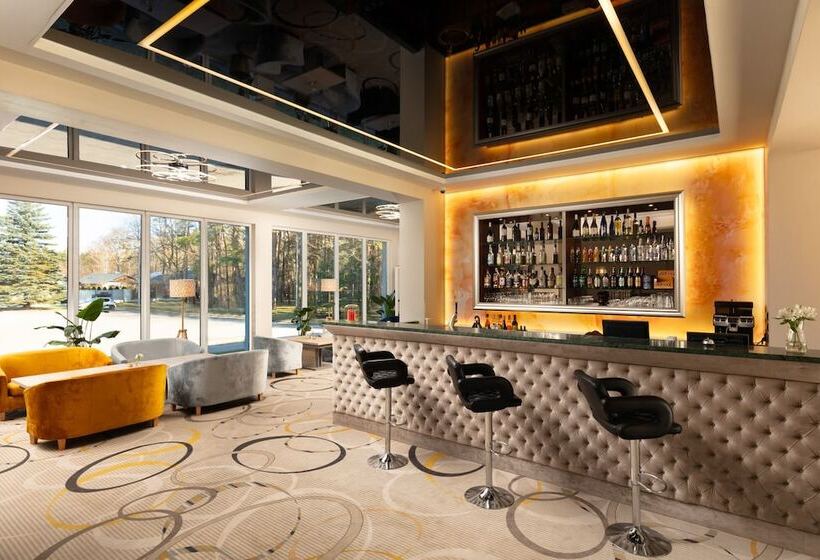 客栈  Perła Leśna Nadarzyn