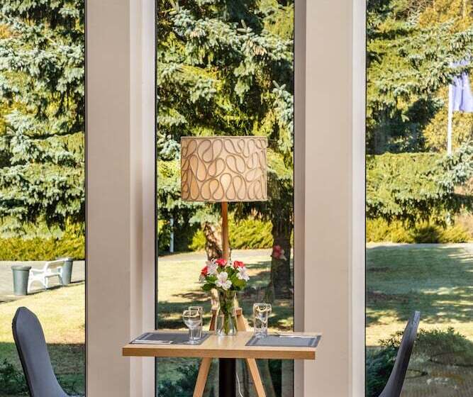 客栈  Perła Leśna Nadarzyn