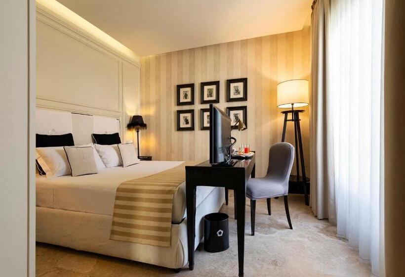 פונדק Profumo Maison Colosseo