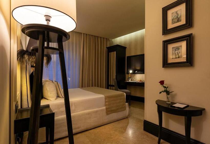 פונדק Profumo Maison Colosseo