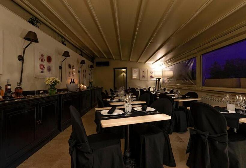 פונדק Profumo Maison Colosseo