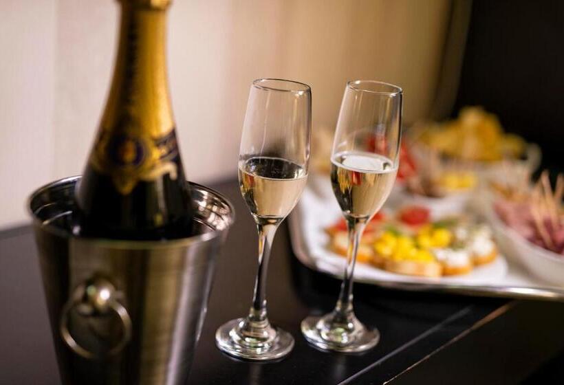 פונדק Profumo Maison Colosseo