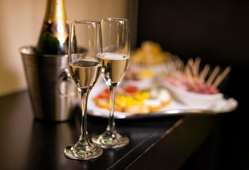 פונדק Profumo Maison Colosseo