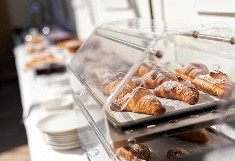 פונדק Profumo Maison Colosseo