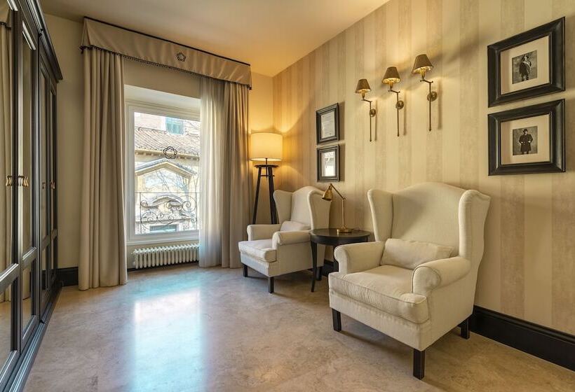 פונדק Profumo Maison Colosseo