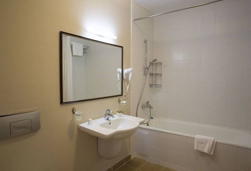 هتل Atyrau Dastan