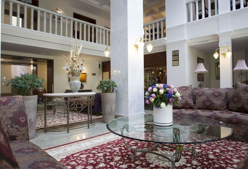 هتل Atyrau Dastan