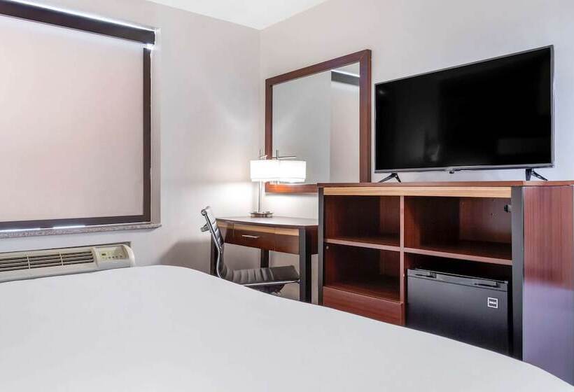 Avion Inn Near Lga Airport, Ascend Hotel Collection