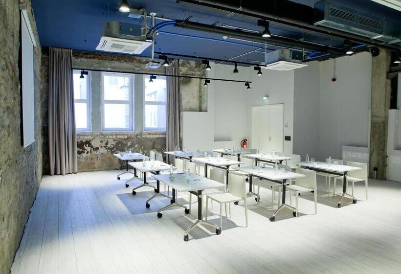 هتل Catalonia Berlin Mitte