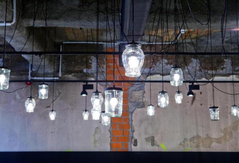 هتل Catalonia Berlin Mitte