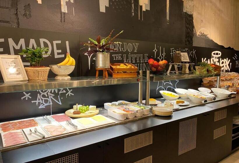 هتل Catalonia Berlin Mitte