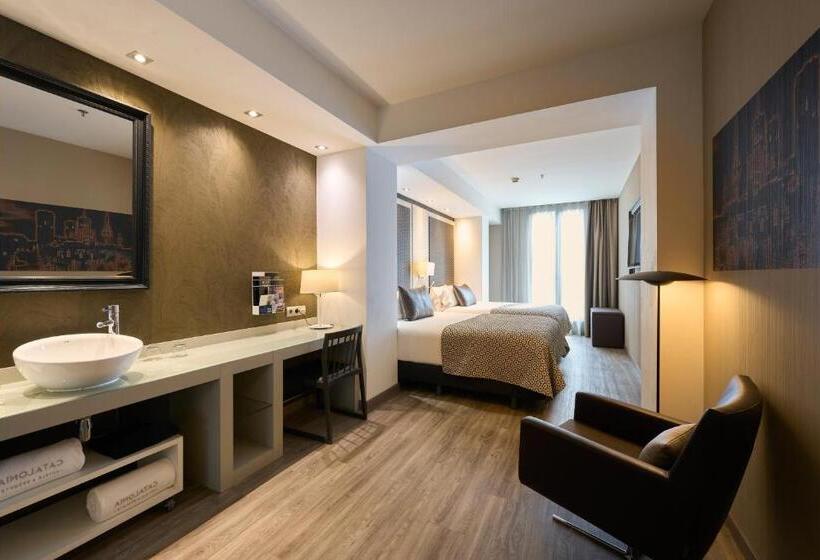 هتل Catalonia Square 4* Sup