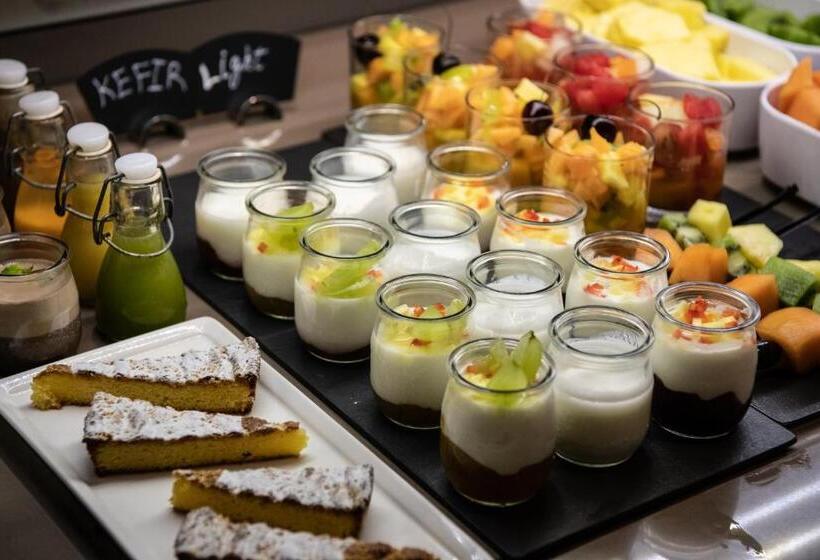 هتل Catalonia Square 4* Sup