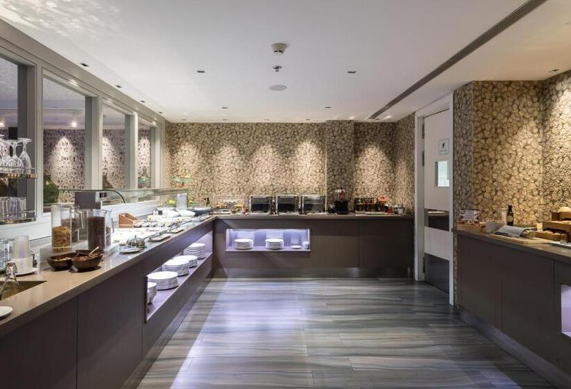 هتل Catalonia Square 4* Sup