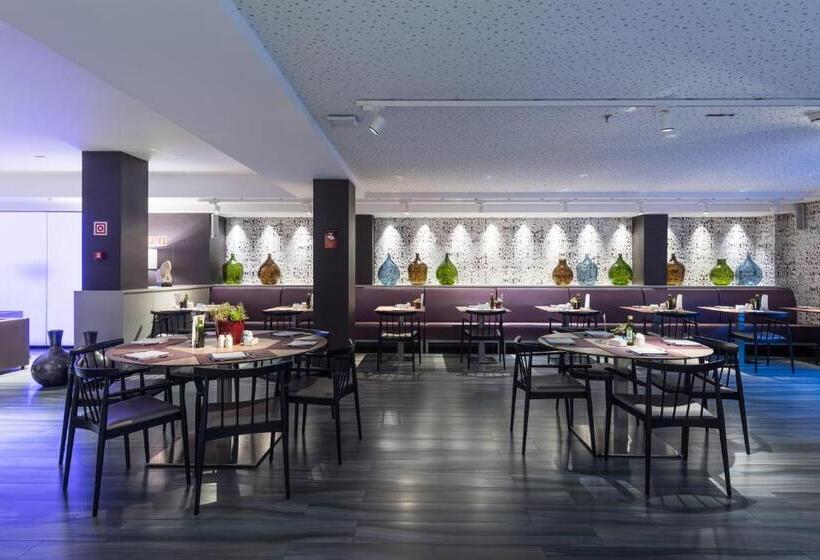 هتل Catalonia Square 4* Sup