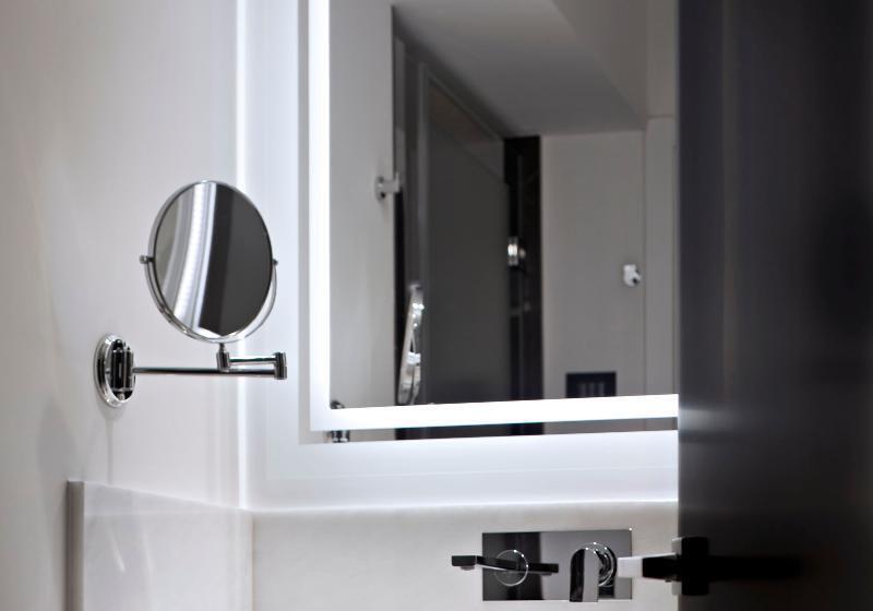 ホテル Corso 281 Luxury Suites