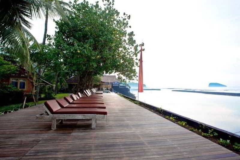 בית מלון כפרי D Tunjung Resort & Spa