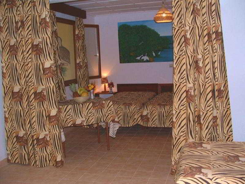 فندق Domaine De Nianing