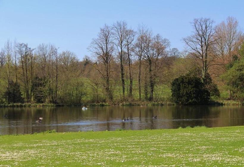 Отель Donnington Grove Country Club