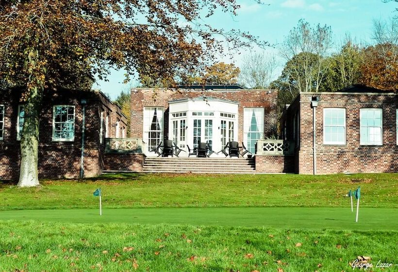 Отель Donnington Grove Country Club
