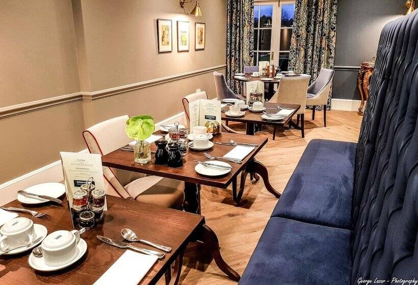 Отель Donnington Grove Country Club