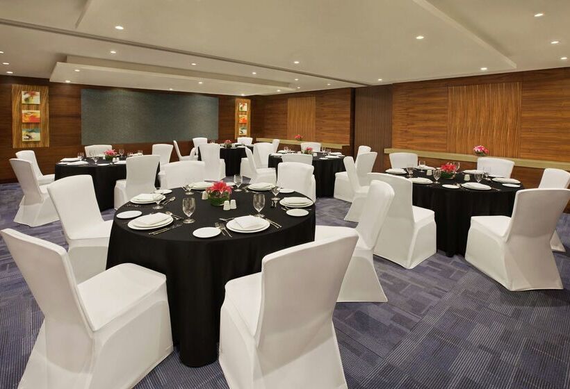 Doubletree By Hilton Hotel & Residences Dubai Al Barsha