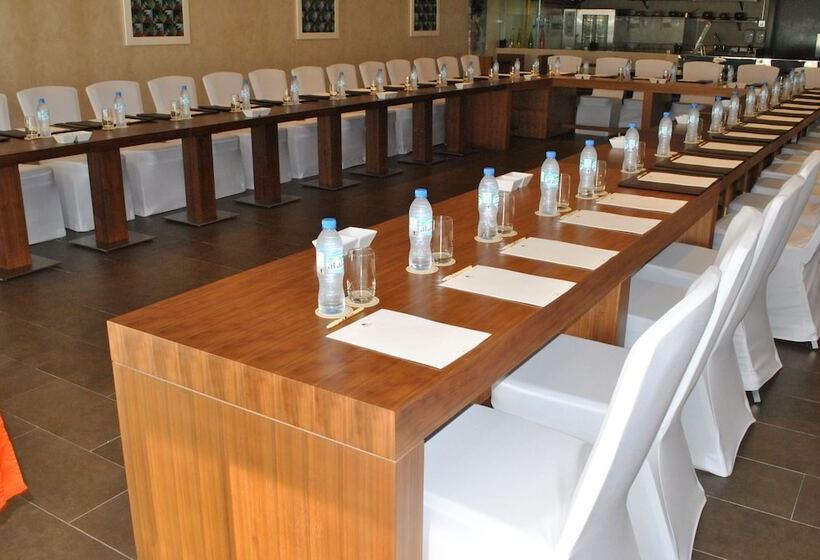 Doubletree By Hilton Hotel & Residences Dubai Al Barsha