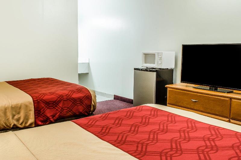 فندق Econo Lodge Northeast