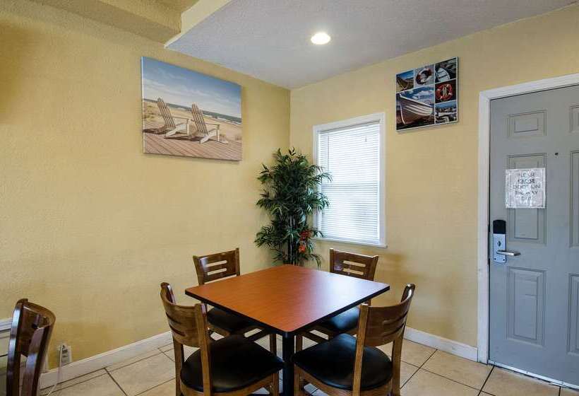 酒店 Econo Lodge By Choice Cape Cod