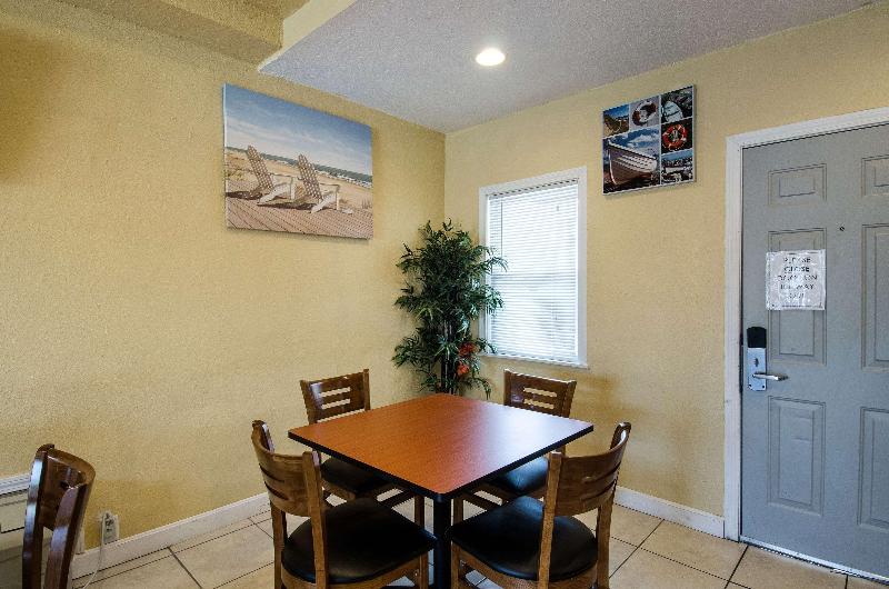 酒店 Econo Lodge By Choice Cape Cod