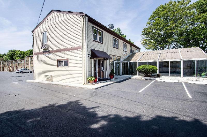 酒店 Econo Lodge By Choice Cape Cod