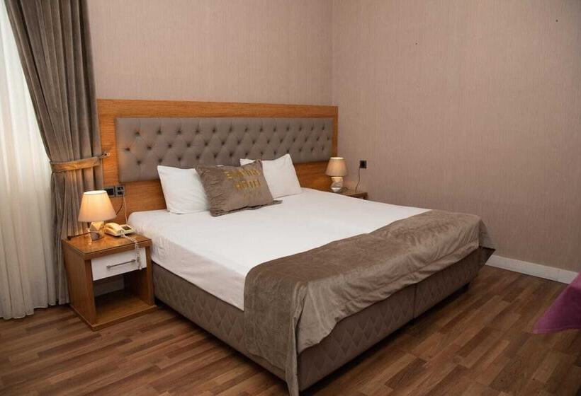 هتل Empire Business Baku