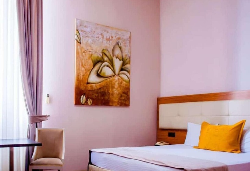 هتل Empire Business Baku