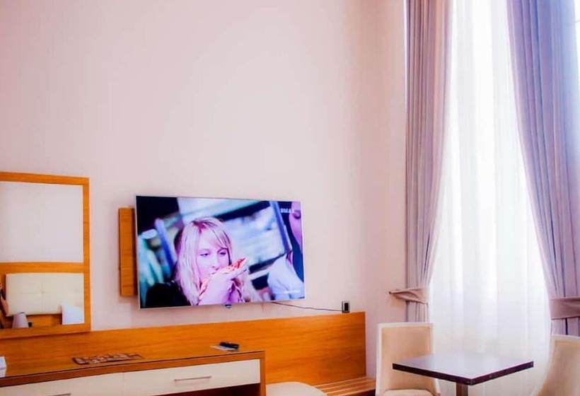 هتل Empire Business Baku