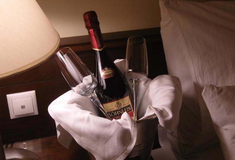 בית מלון כפרי Garden Club