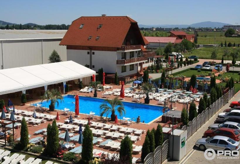 בית מלון כפרי Garden Club