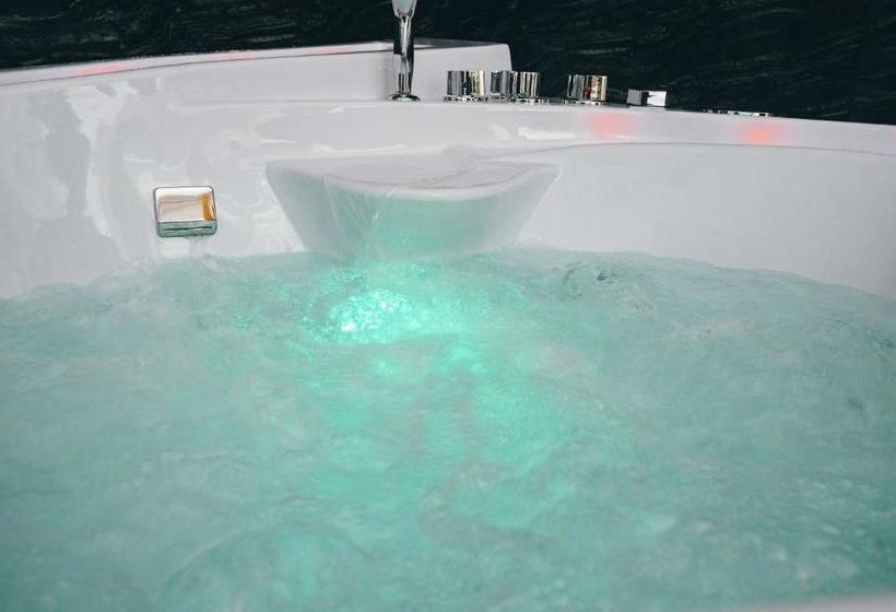 ホテル Gregorio Vii Luxury Suites