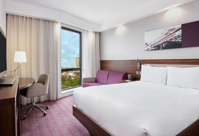 Отель Hampton By Hilton London Waterloo