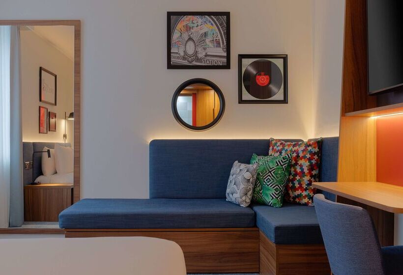 Отель Hampton By Hilton London Waterloo