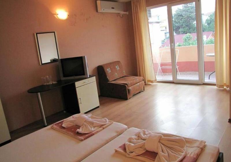 בית מלון כפרי Hawaii Lozenets