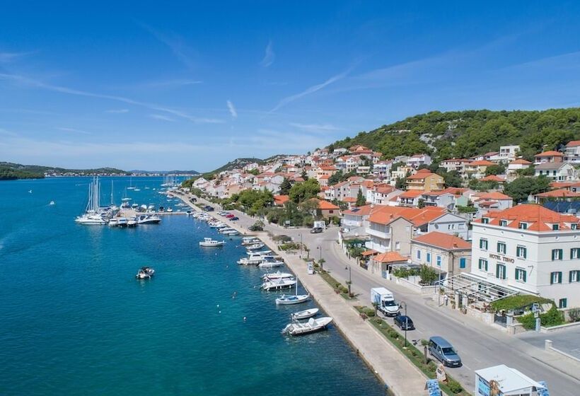 Heritage Hotel Tisno